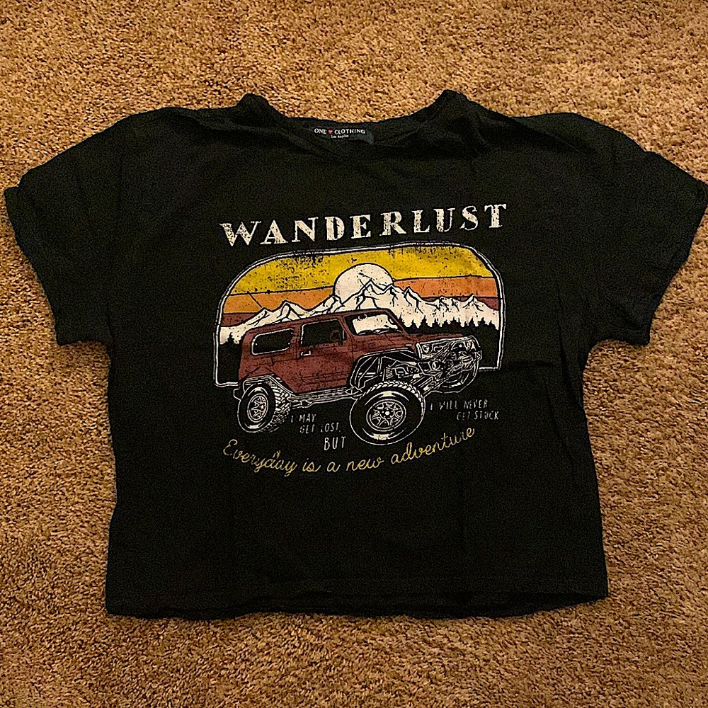 I have only worn this shirt 3 times. it’s brand new. This is size small in WOMEN